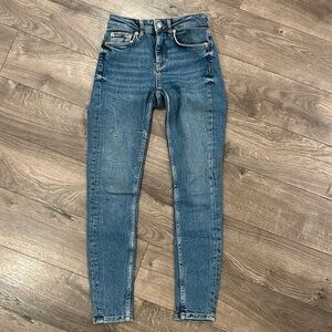 NWOT Zara Skinny Jeans
